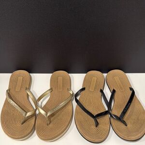Women’s BCBGeneration Flip Flops (lot of 2)